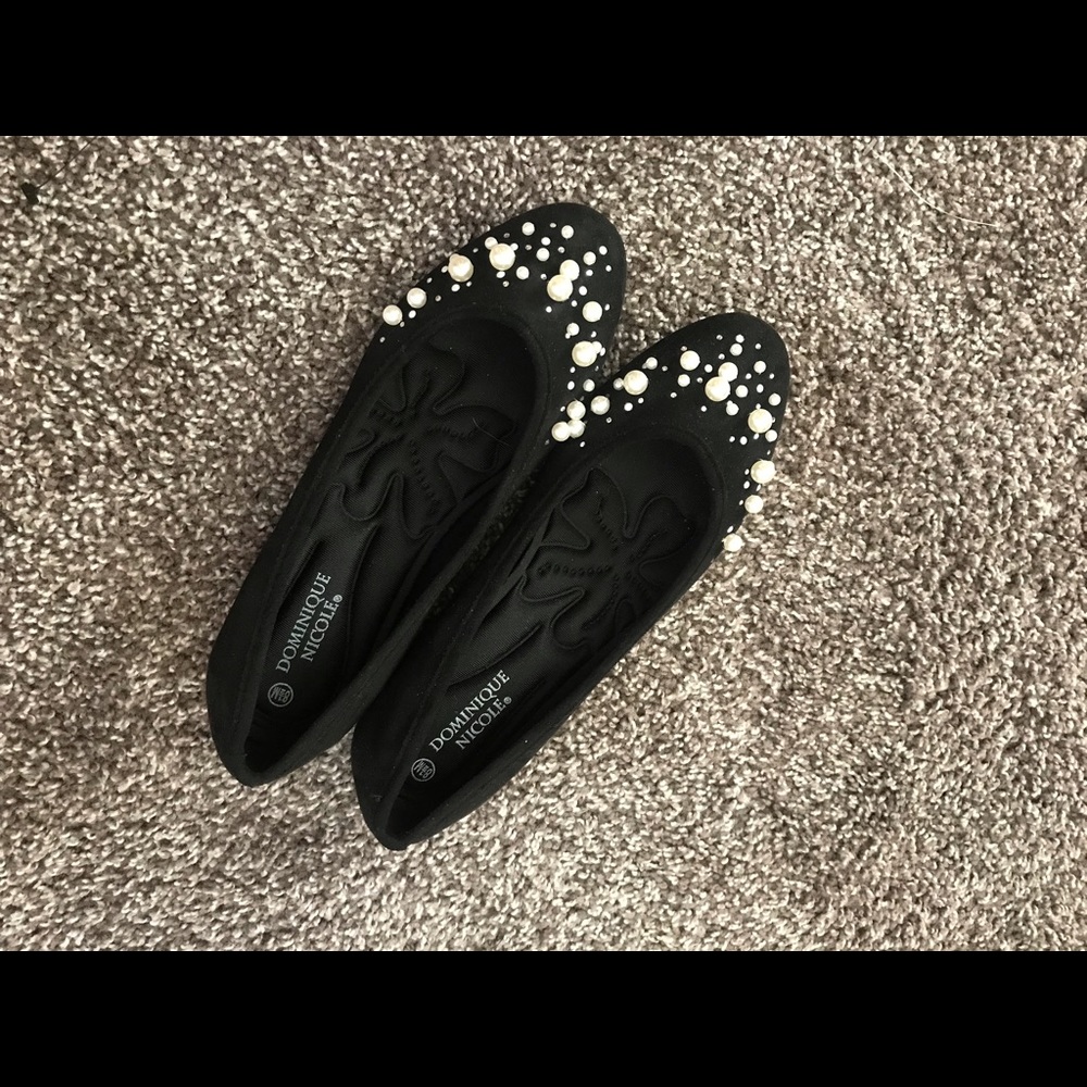 Cute pearled flats.